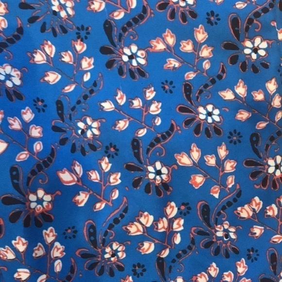 J. CREW | Beautiful Floral Cropped Pants - Picture 5 of 8